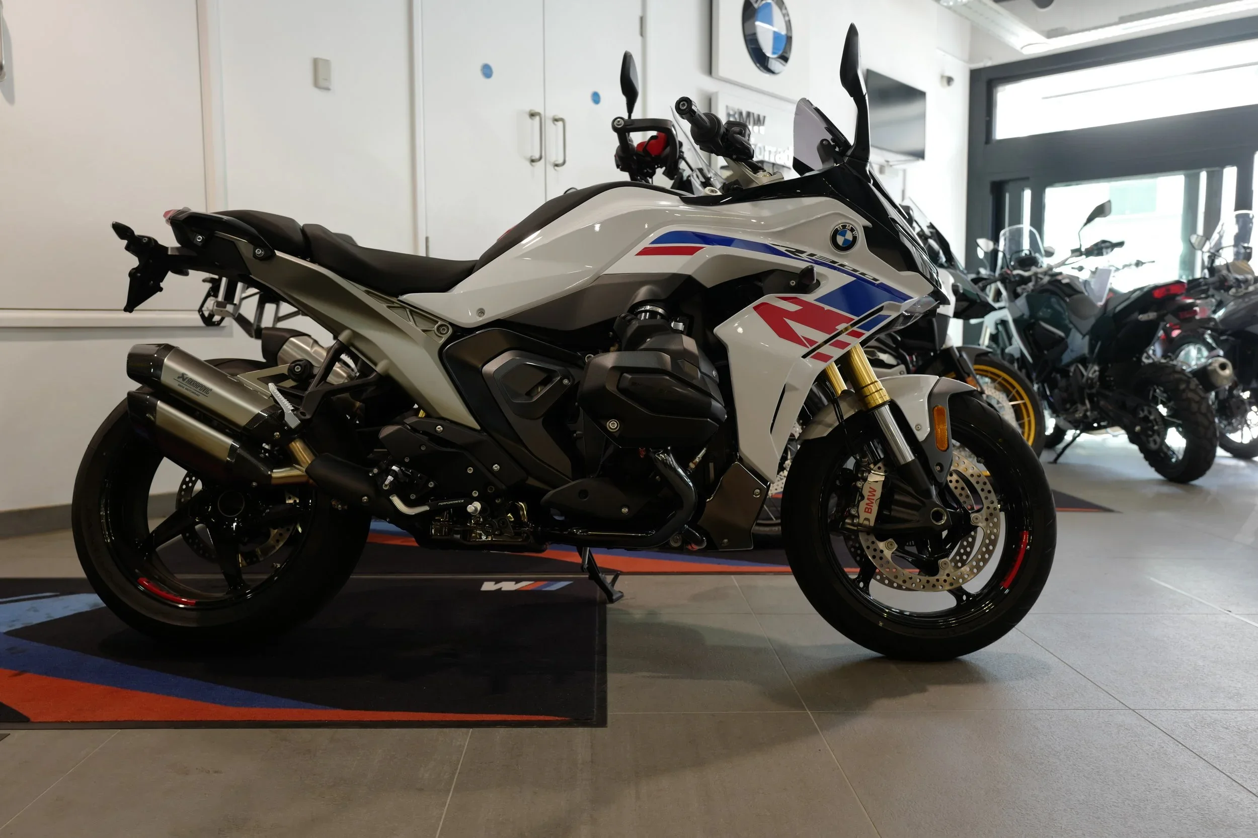 2025 BMW R 1300 RS — photo 1