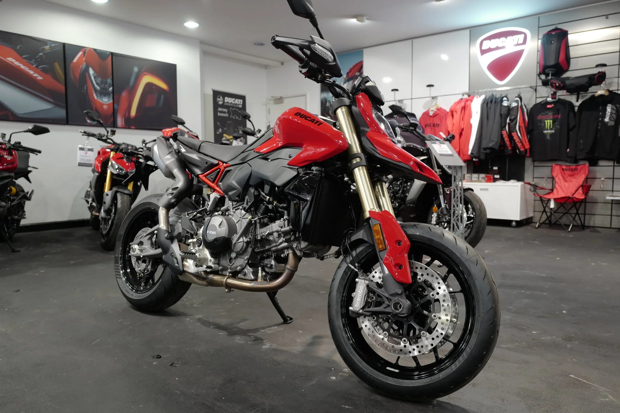 2026 Ducati Hypermotard V2S — photo 1