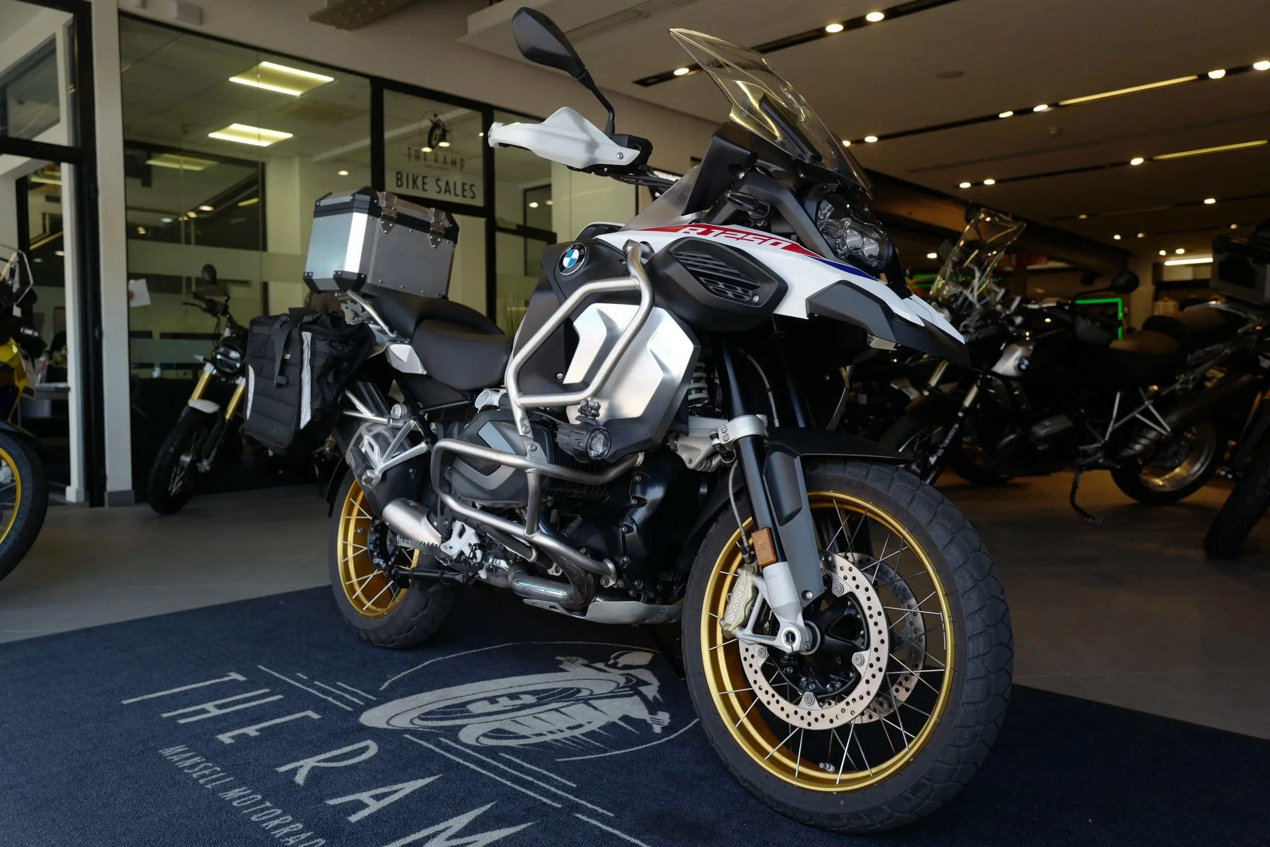 2022 BMW R 1250 GS Adventure TE — photo 1