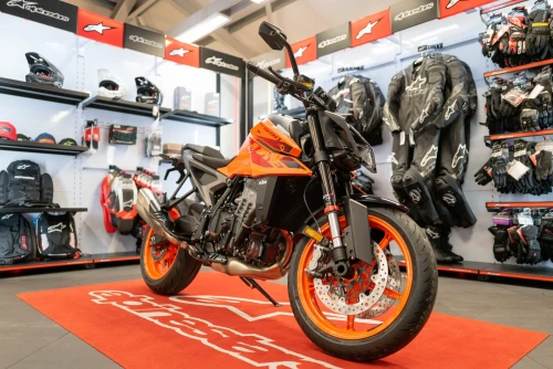 2026 KTM 990 DUKE