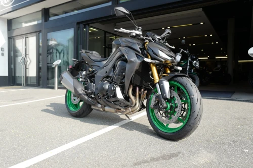 2026 Kawasaki Z1100 SE