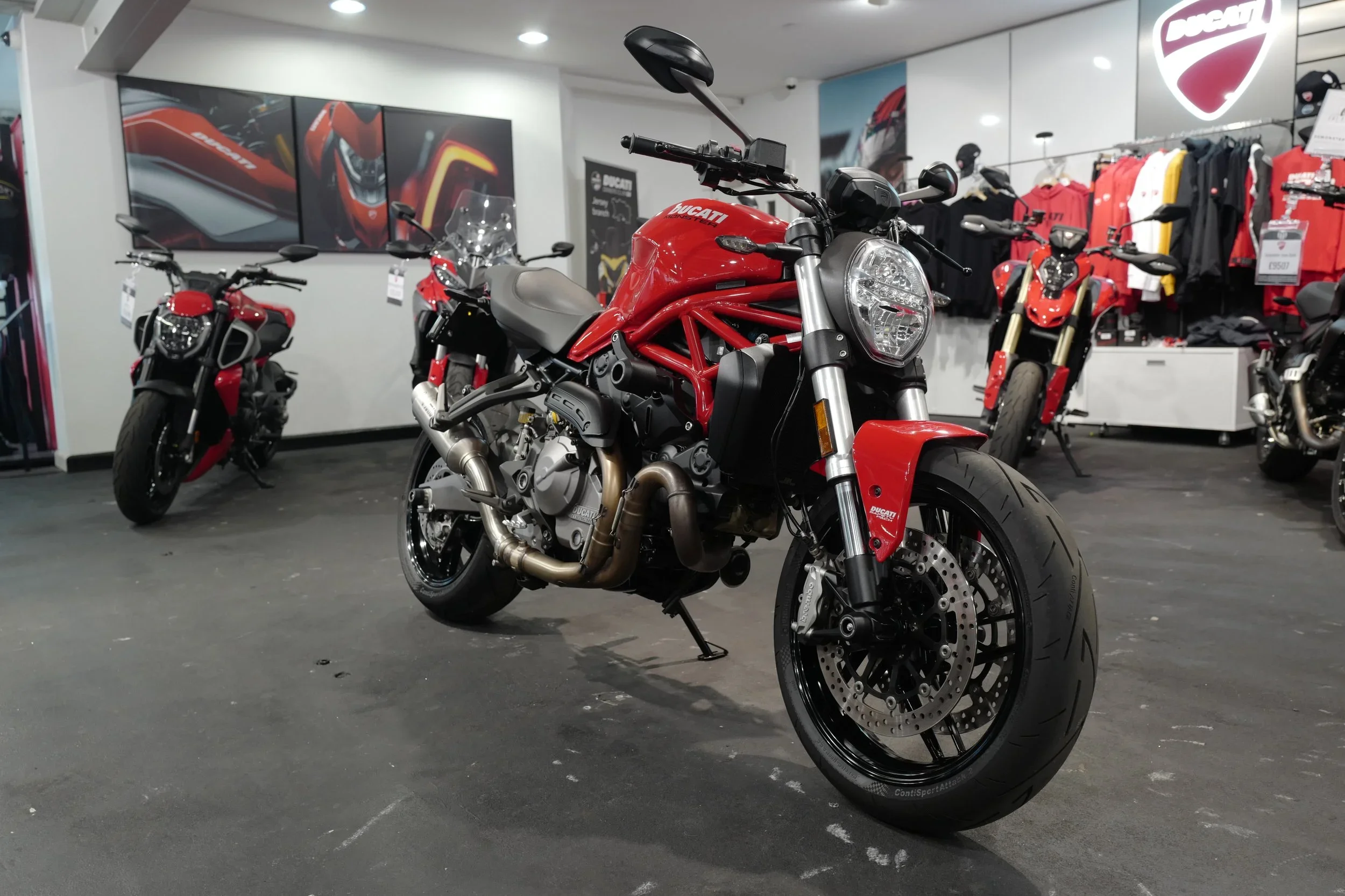 2021 Ducati Monster Plus — photo 1