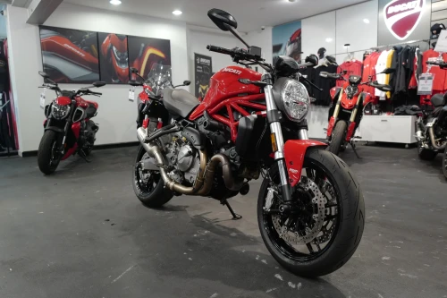 2021 Ducati Monster Plus