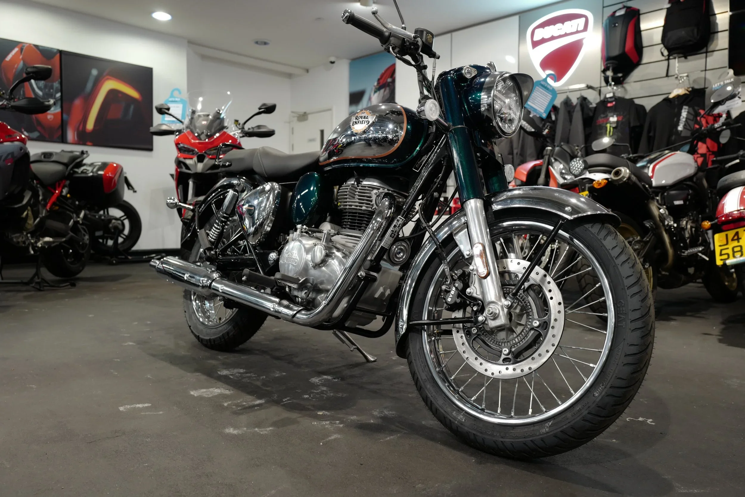 2026 Royal Enfield Classic 350 — photo 1