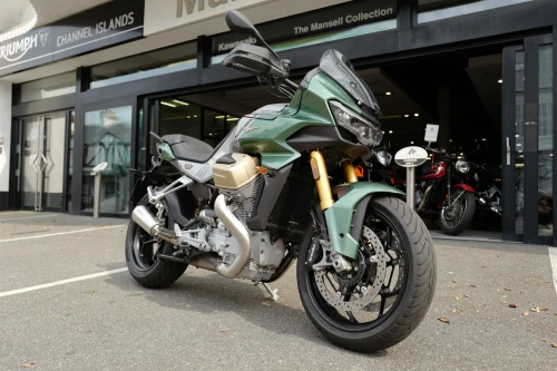 2023 Moto Guzzi V100 Mandelo S