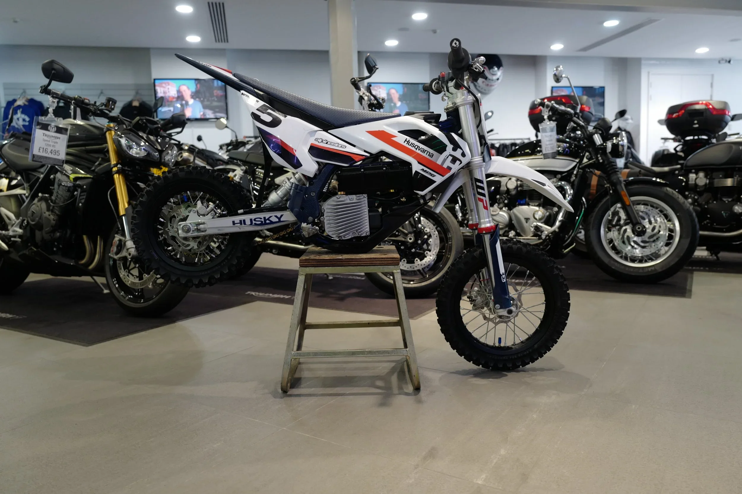 2025 Husqvarna EE5 — photo 1