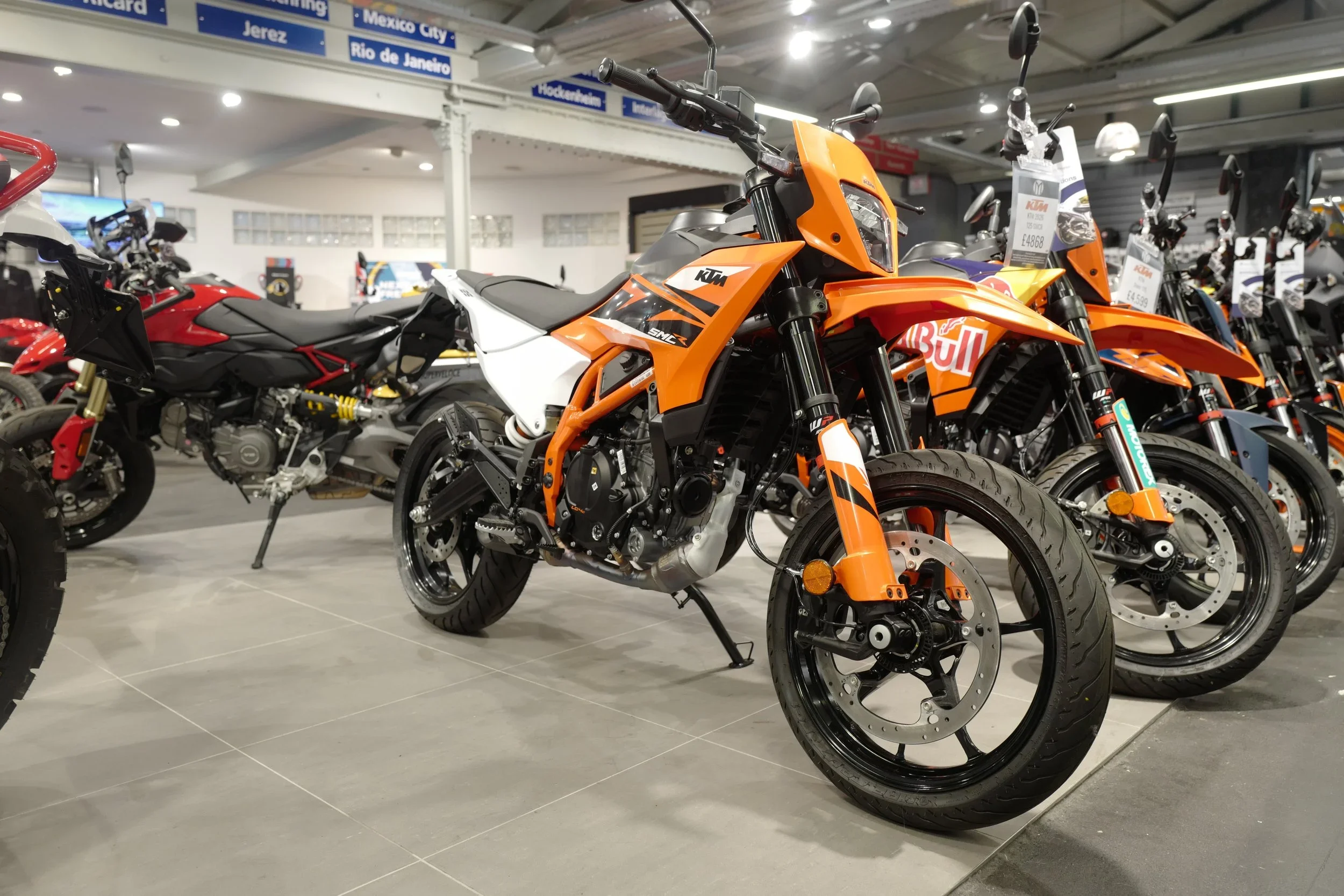 2026 KTM 125 SMC R — photo 1
