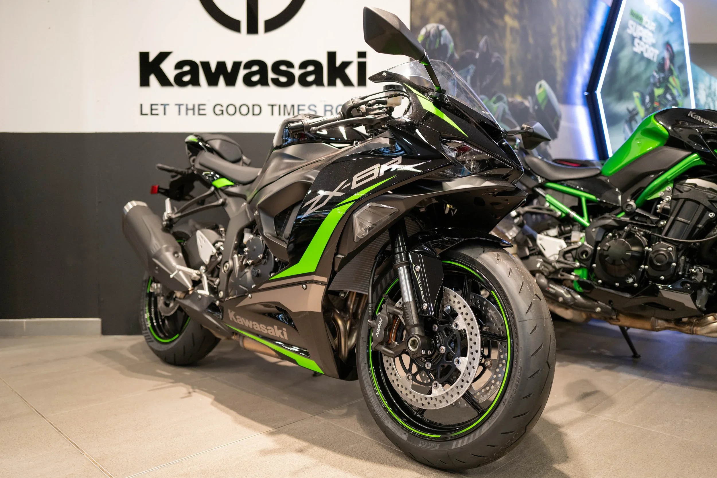 2025 Kawasaki ZX-6R — photo 1