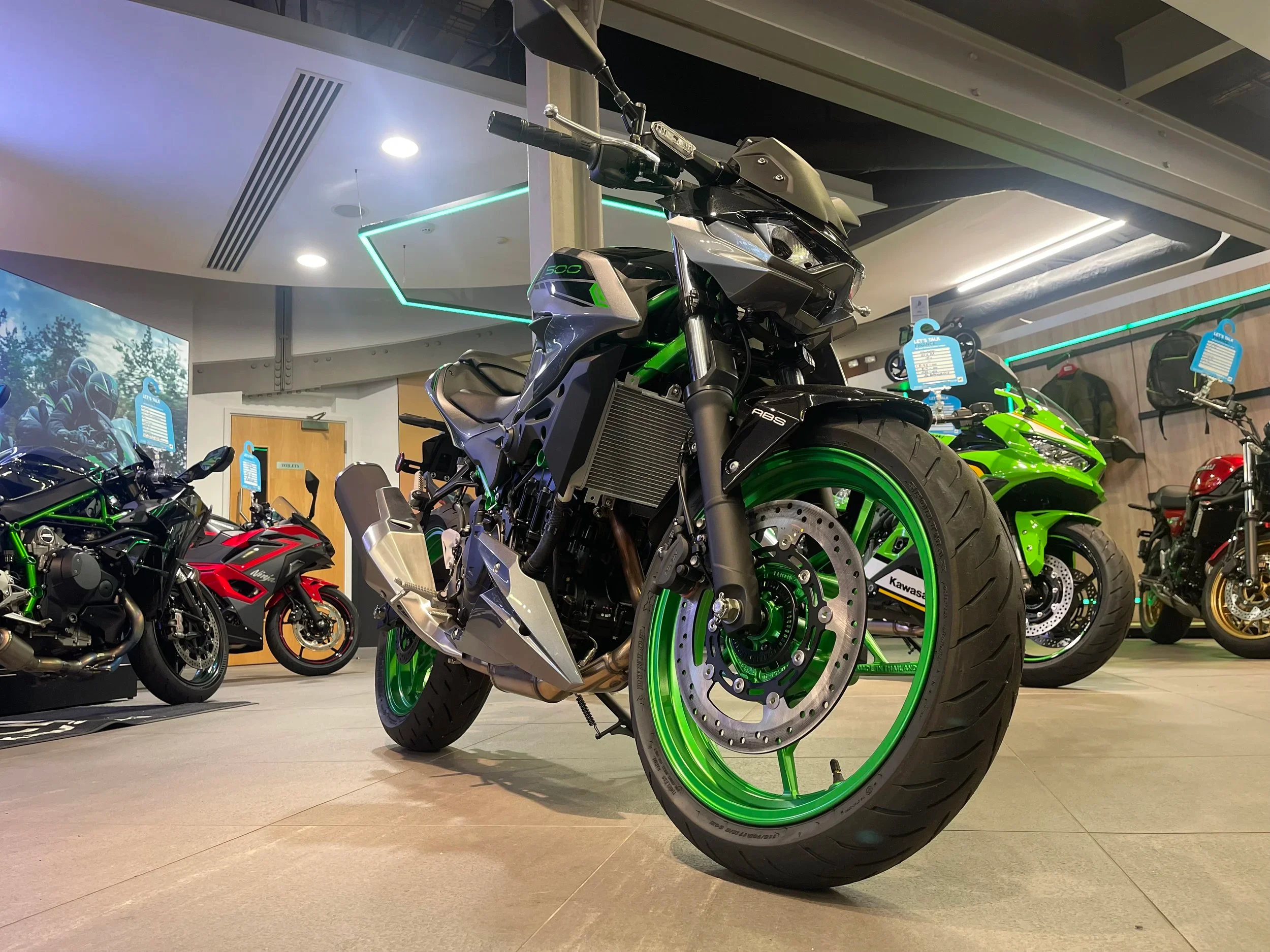 2026 Kawasaki Z 500 SE — photo 1