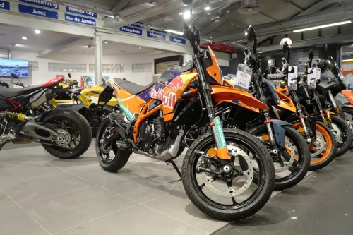 2026 KTM 125 SMC R