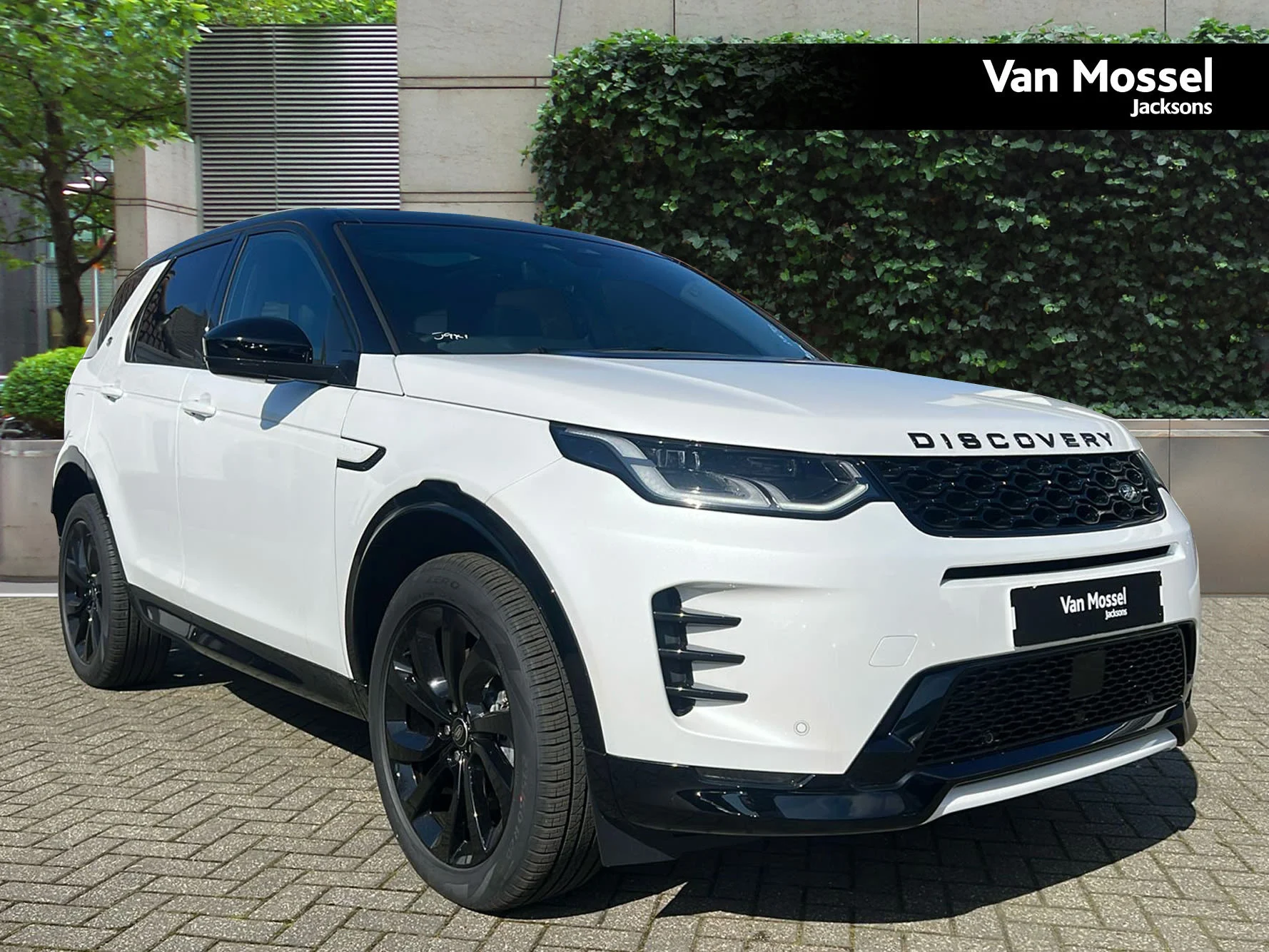 Land Rover Discovery Sport 1.5 P270e Dynamic HSE 5dr Auto [5 Seat] — photo 1
