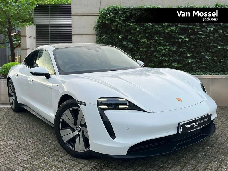 Porsche Taycan Saloon 300kW 79kWh 4dr RWD Auto — photo 1