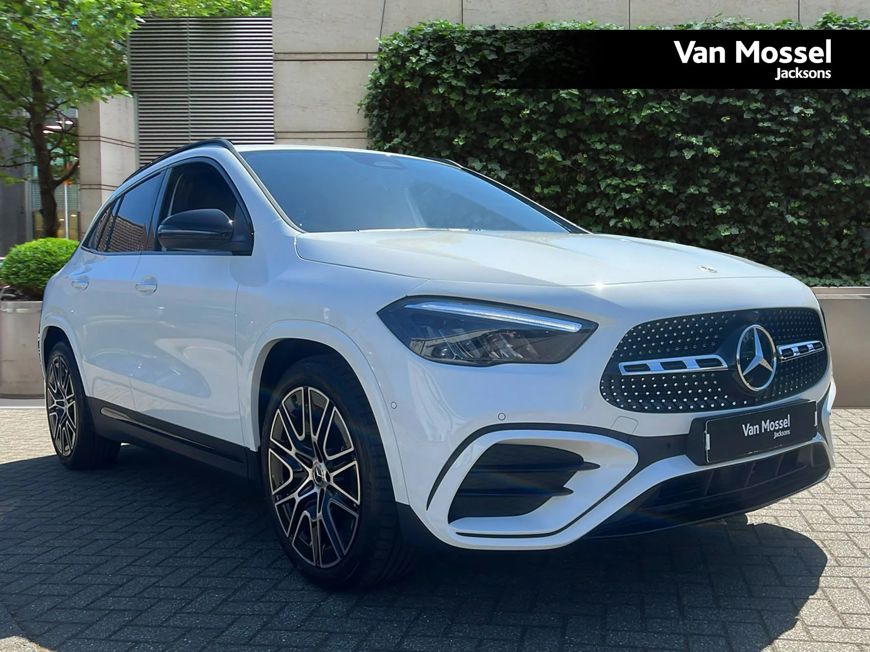 Mercedes-Benz GLA GLA 200 AMG Line Premium 5dr Auto — photo 1