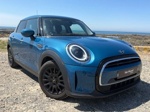 MINI Cooper HATCHBACK 1.5 Classic Premium 5dr Auto