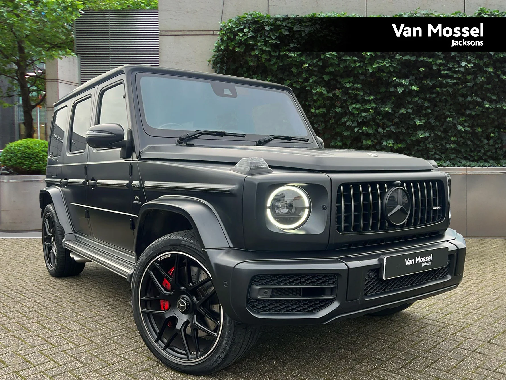 Mercedes-Benz G-Class CLASS G63 Carbon Edition 5dr 9G-Tronic — photo 1
