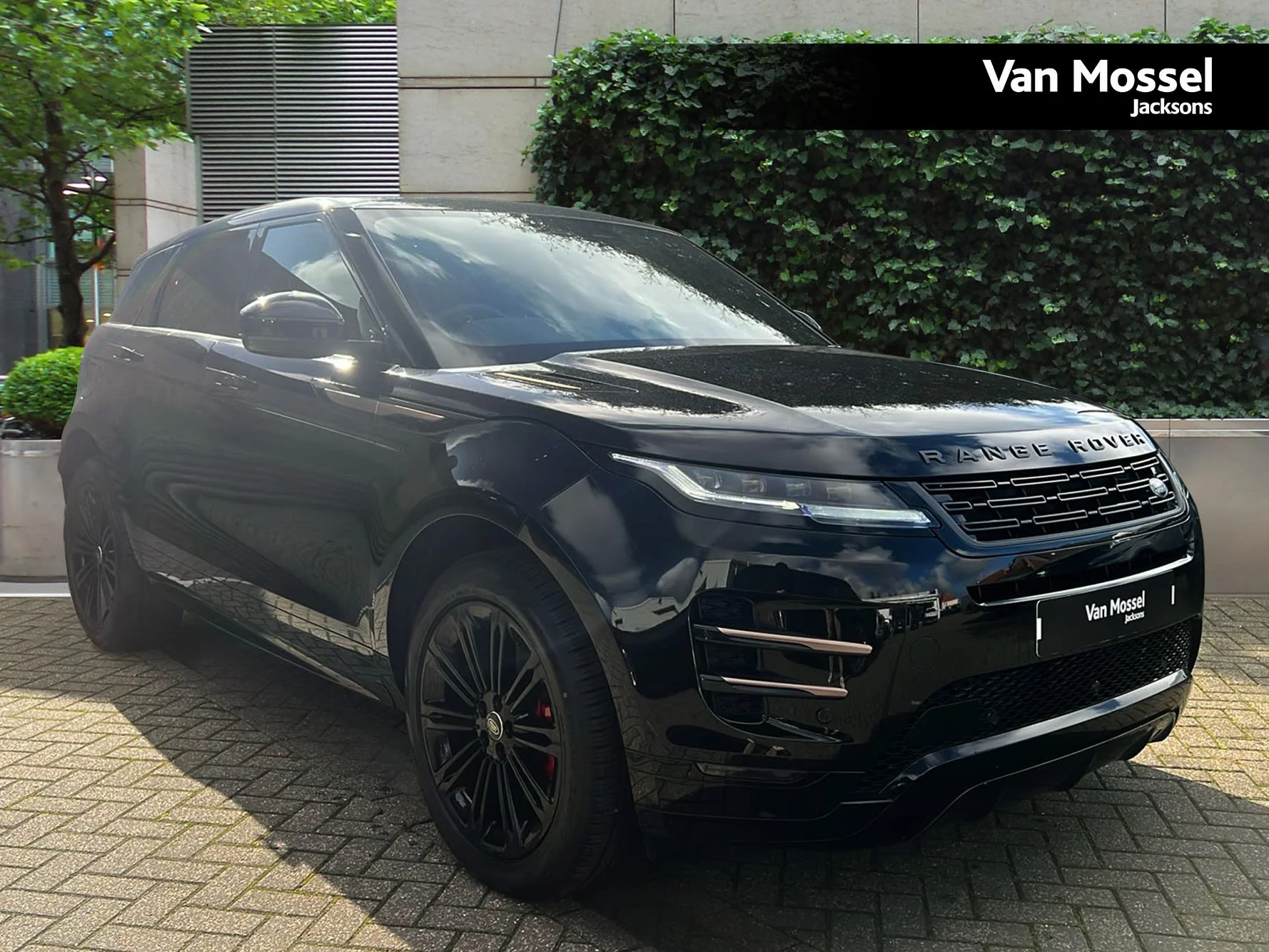Land Rover Range Rover Evoque 1.5 P270e Dynamic HSE 5dr Auto — photo 1