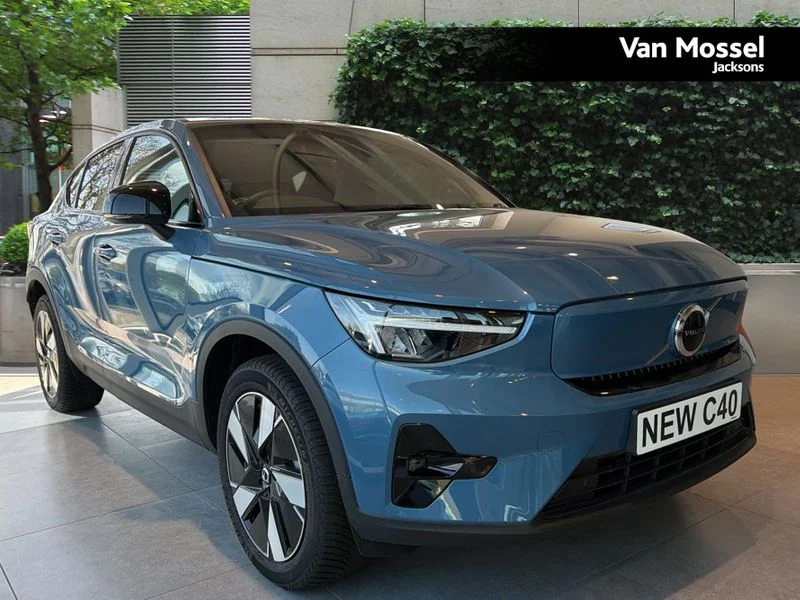Volvo C40 Estate 300kW Recharge Twin Plus 82kWh 5dr AWD Auto — photo 1