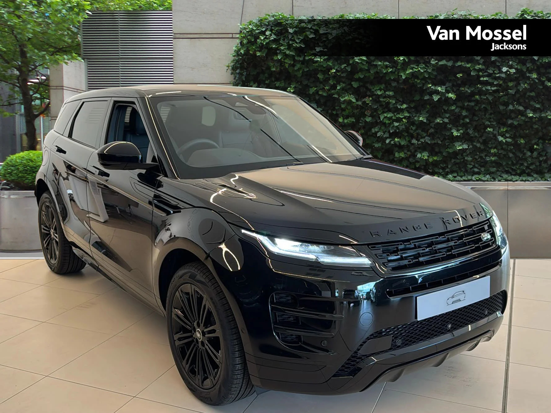 Land Rover Range Rover Evoque 1.5 P270e Dynamic SE 5dr Auto — photo 1