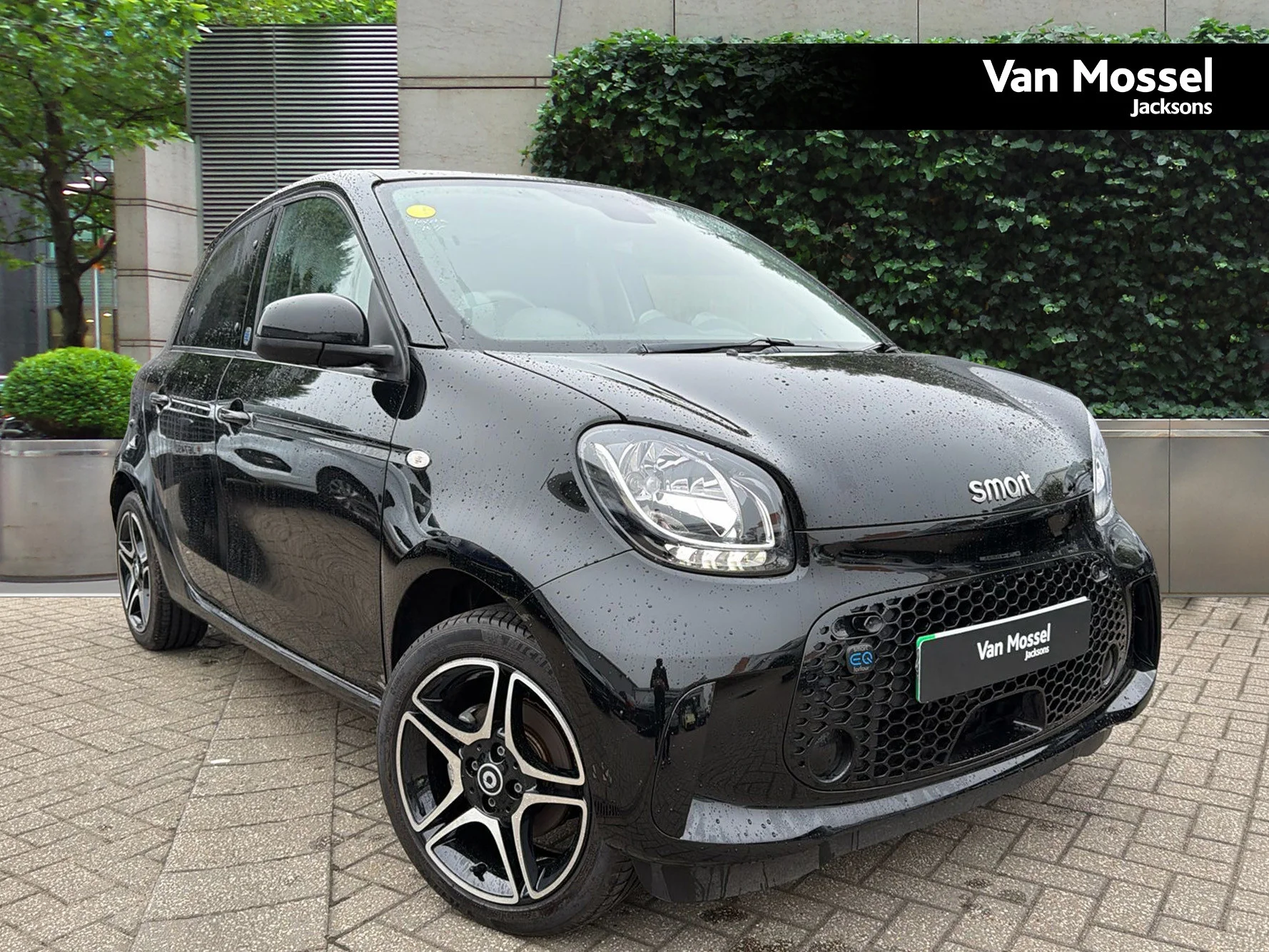 smart Forfour 60kW EQ Premium 17kWh 5dr Auto [22kWch] — photo 1