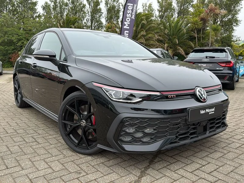 Volkswagen Golf Hatchback 2.0 TSI 265 GTI 5dr DSG — photo 1