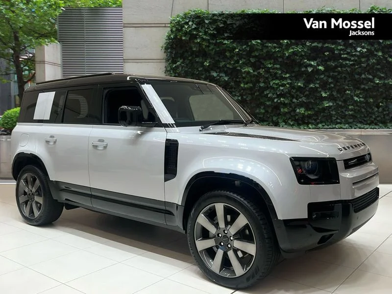 Land Rover Defender Estate 2.0 P300e X-Dynamic HSE 110 5dr Auto — photo 1