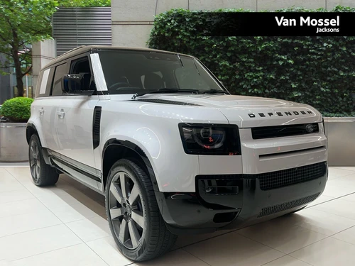 Land Rover Defender 2.0 P300e X-Dynamic HSE 110 5dr Auto [6 Seat]