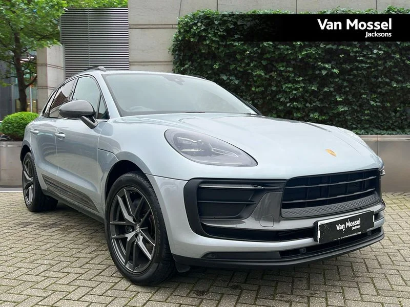 Porsche Macan Estate T 5dr PDK — photo 1