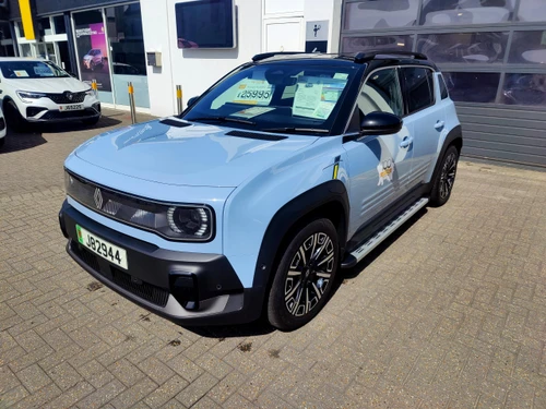 2026 Renault 4 E-Tech Iconic 150hp Comfort Range 100% Electric Automatic Demonstrator