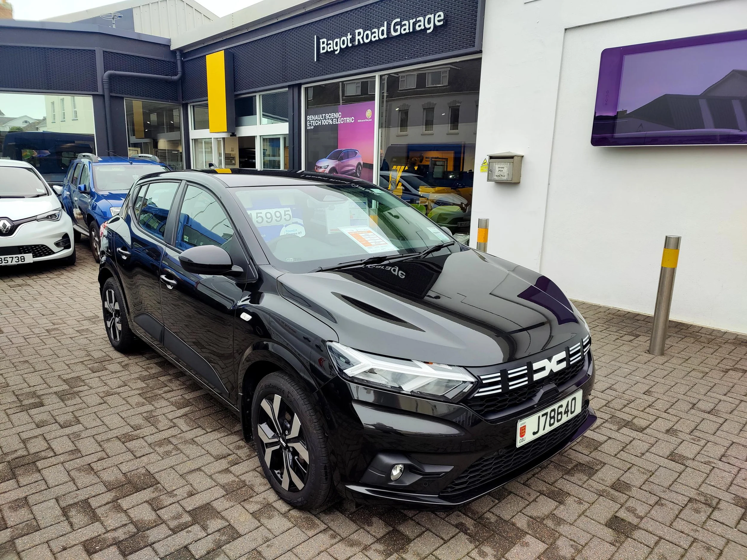 2025 Dacia Sandero TCe 90 BHP Manual 5 Door Hatch — photo 1