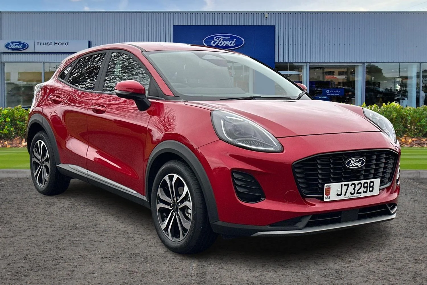 2025 Ford PUMA Titanium — photo 1