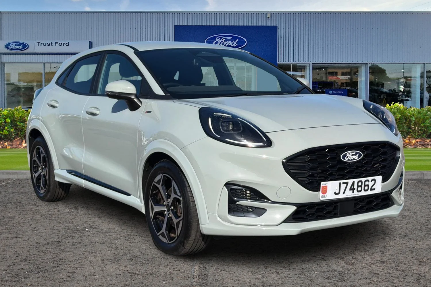 2025 Ford PUMA 1.0 EcoBoost Hybrid mHEV ST-Line 5dr — photo 1