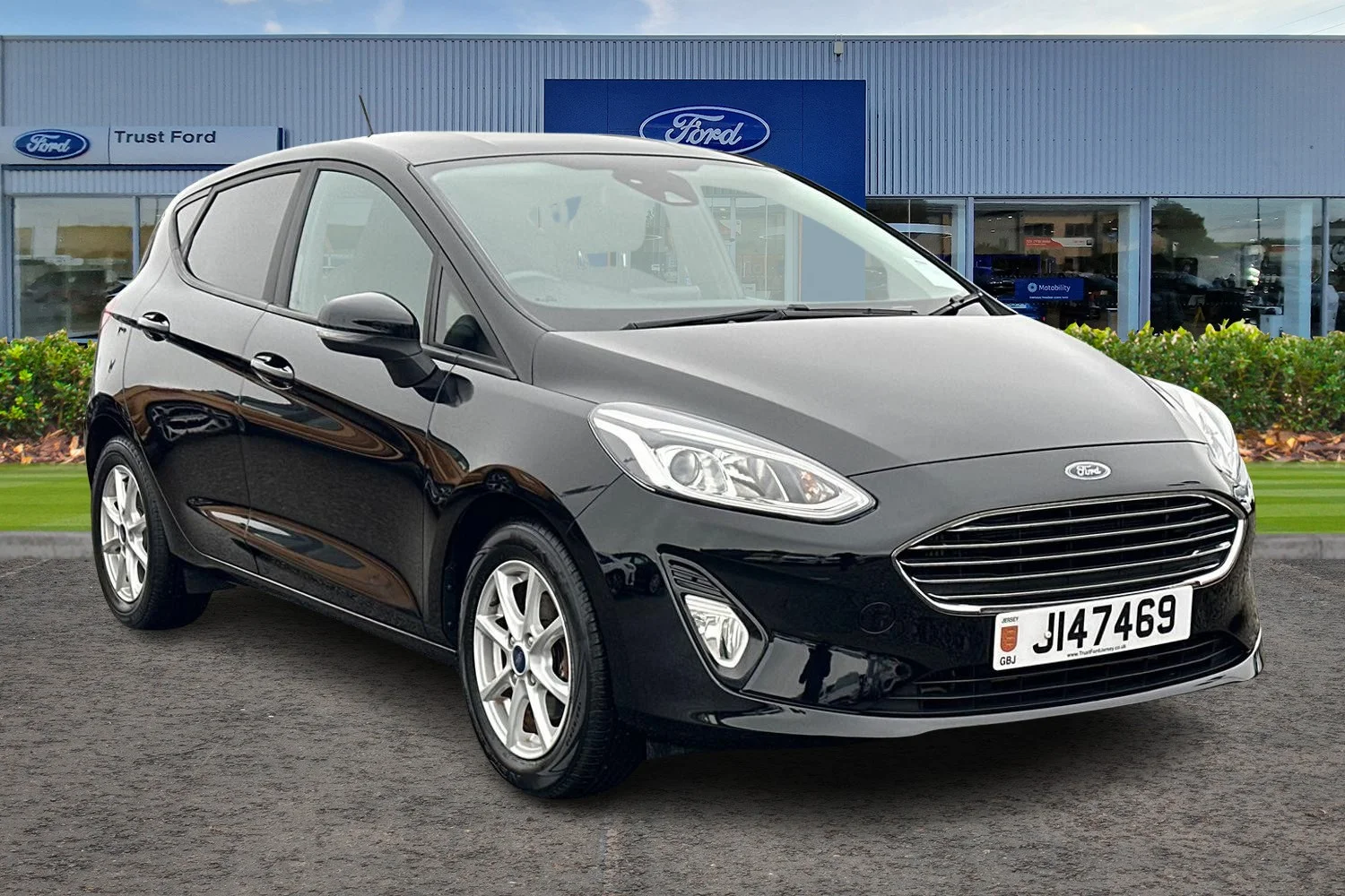 2019 Ford FIESTA Zetec — photo 1