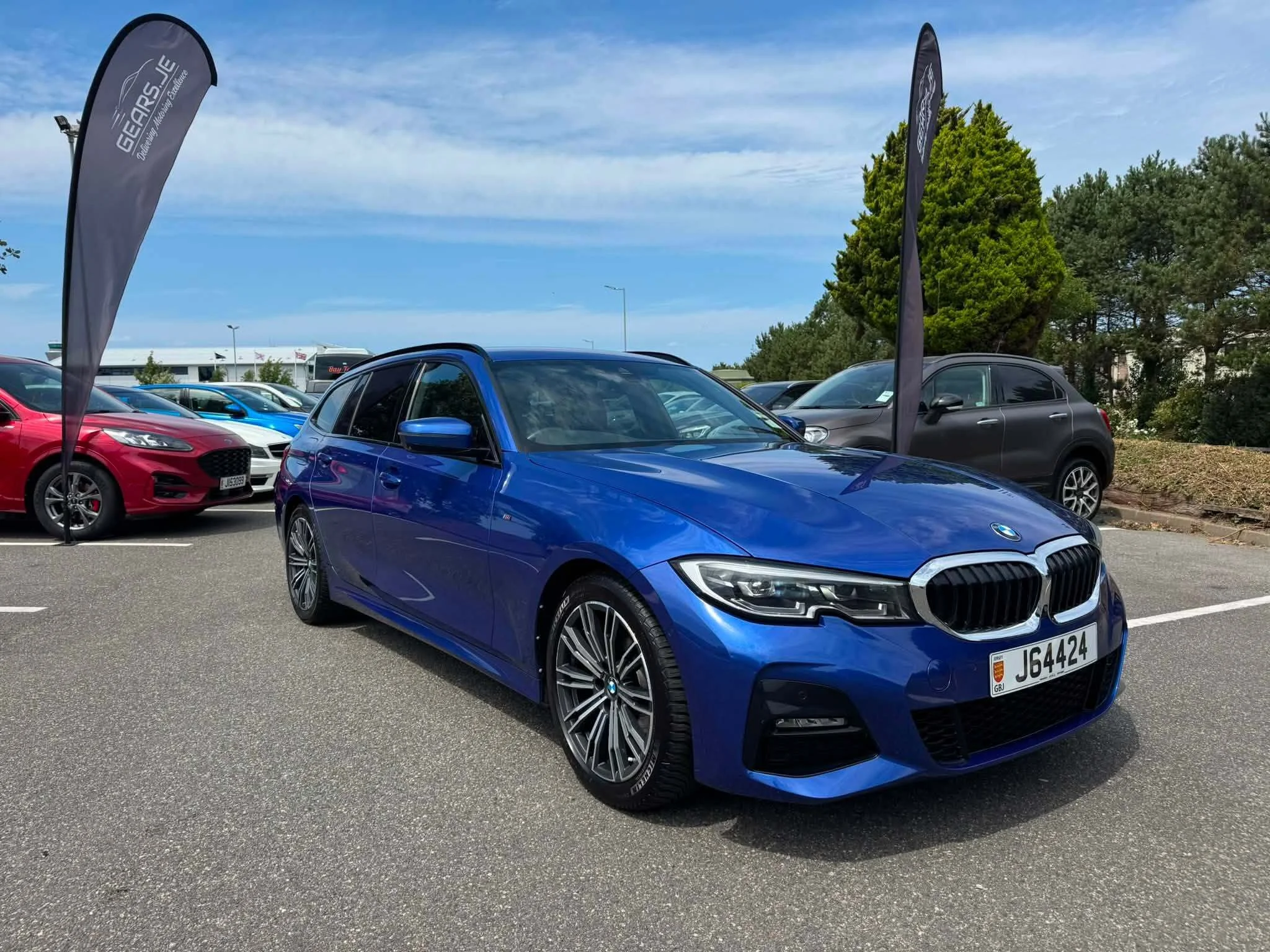 BMW 320d M-Sport X-Drive — photo 1