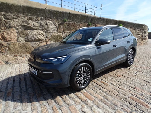 Late 2025 Volkswagen Tiguan Match E-TSI Auto