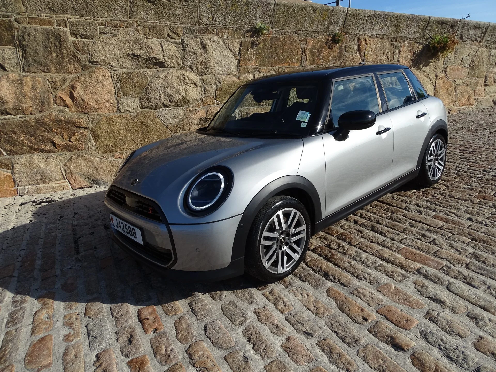 2025 Mini Cooper S 2.0 Classic Auto — photo 1