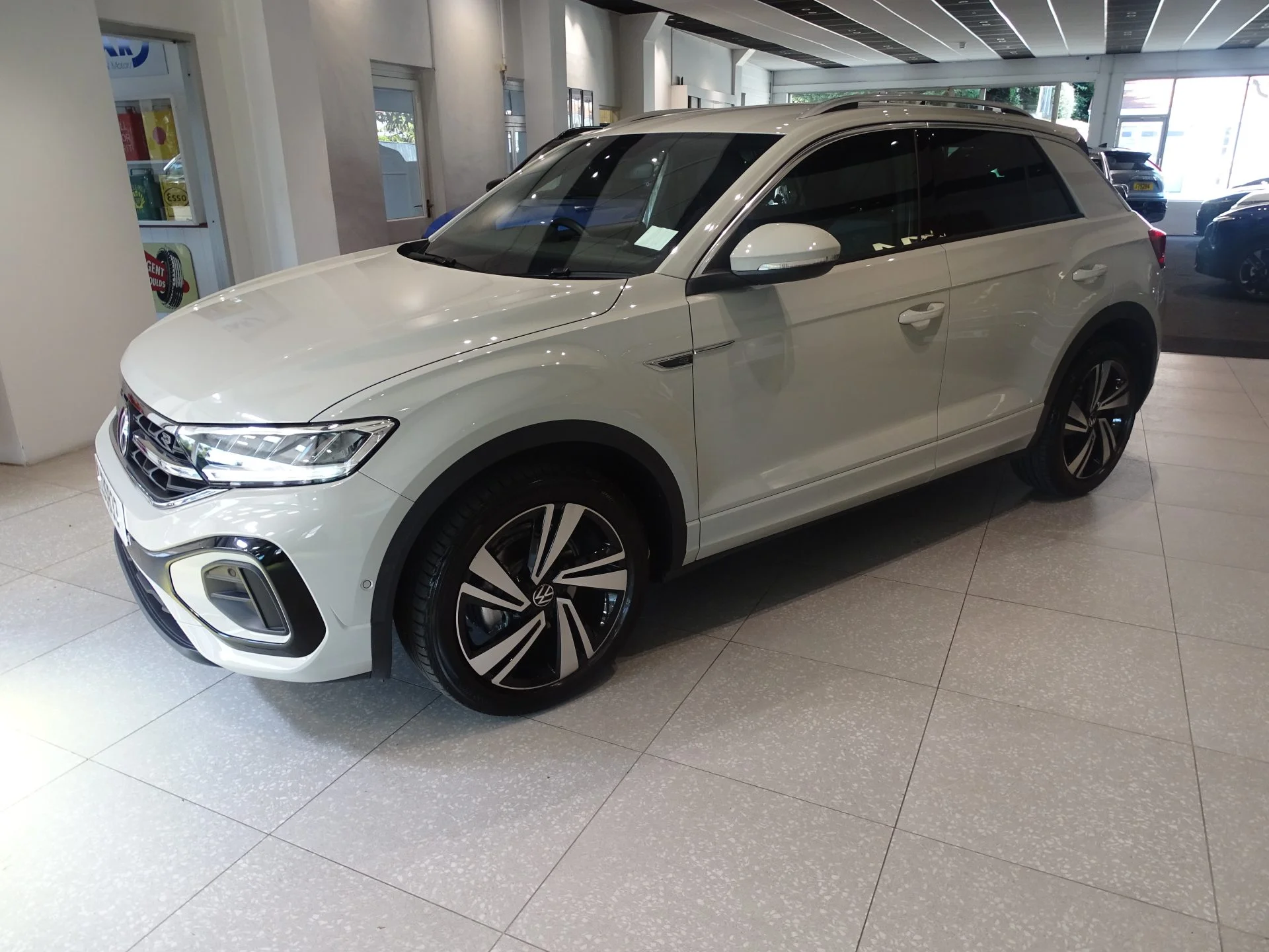 2024 VW T-ROC R-Line 1.5TSi Auto — photo 1