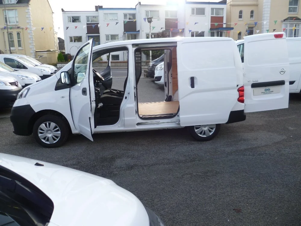 2015 Nissan Nv200 NV 200 SE ACENTA — photo 1