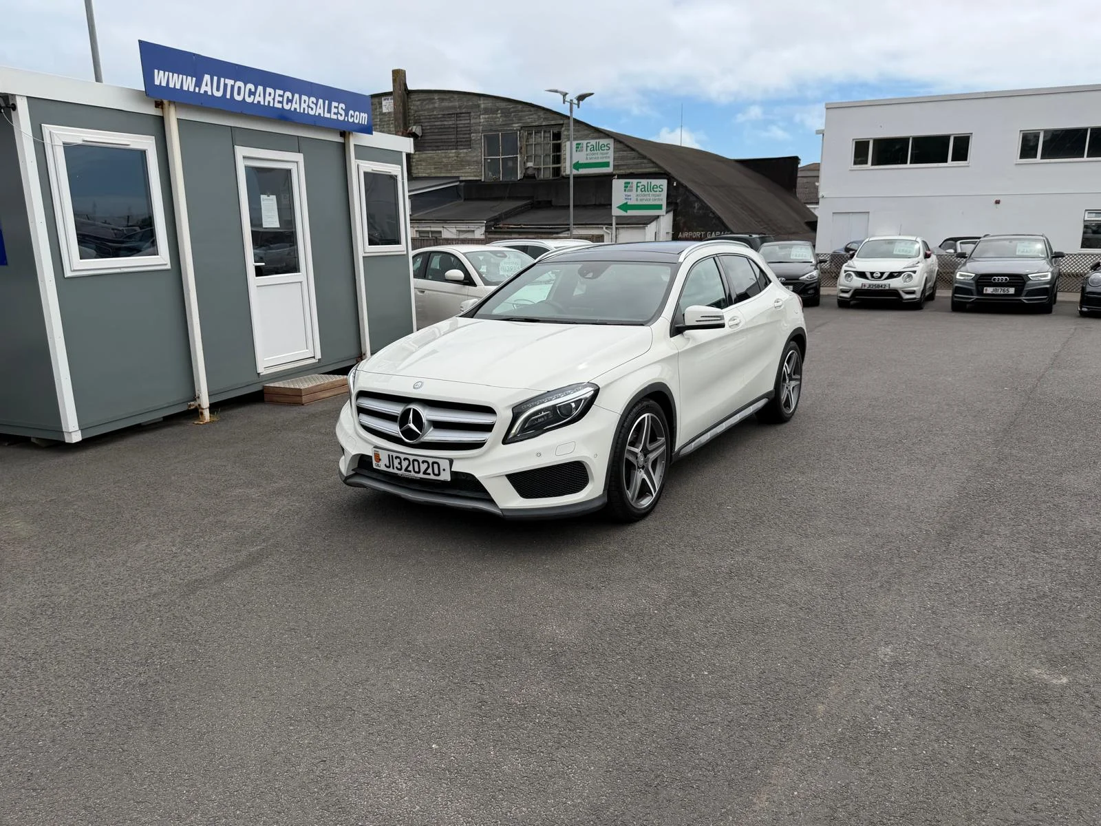 2014 MERC-BENZ GLA 220 CDI AMG SPORTS PACKAGE 4-MATIC 7-SPEED AUTO DIESEL 5DR PANORAMIC ROOF NAVIGATION OUR PRICE £12995 — photo 1