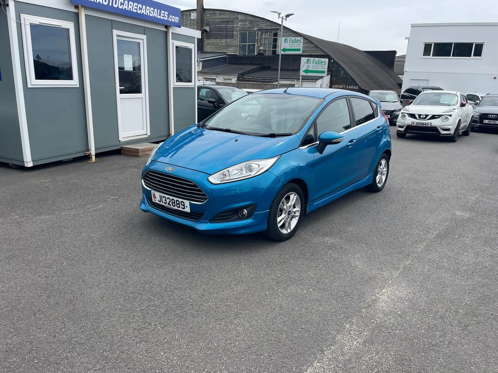 2017 FORD FIESTA 1.0 EcoBOOST ZETEC EDITION 5DR HATCHBACK JUST FULLY SERVICED INC NEW CLUTCH!! OUR PRICE £8995 — photo 1