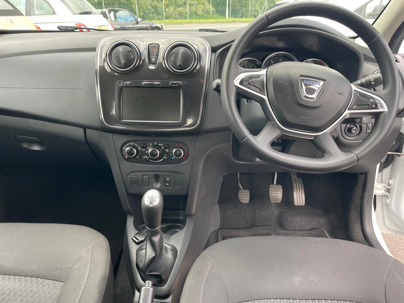 2019 DACIA SANDER COMFORT SCE (75bhp) 5DR HATCHBACK ONLY 28000 MILES FULL SERVICE HISTORY OUR PRICE £5995 — photo 1