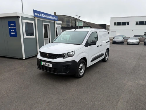 2023 PEUGEOT E-PARTNER STD 100KW 50KWH 800 PROFESSIONAL PREMIUM PLUS PANEL VAN FULLY ELECTRIC ZERO EMISSION OUR PRICE £12995 + GST
