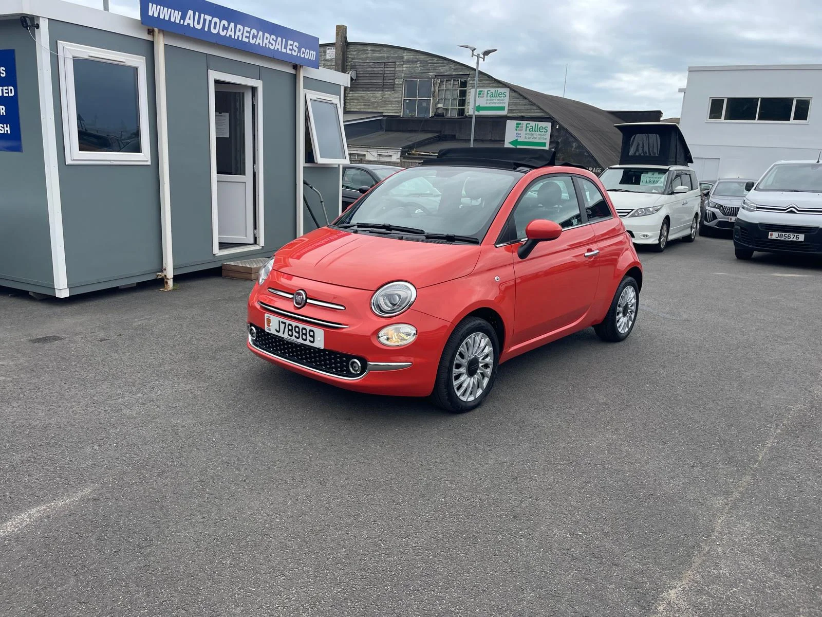 2024 FIAT 500c MHEV (MILD HYBRID) CONVERTIBLE LOW INSURANCE ONLY 11900 MILES OUR PRICE £13995 — photo 1