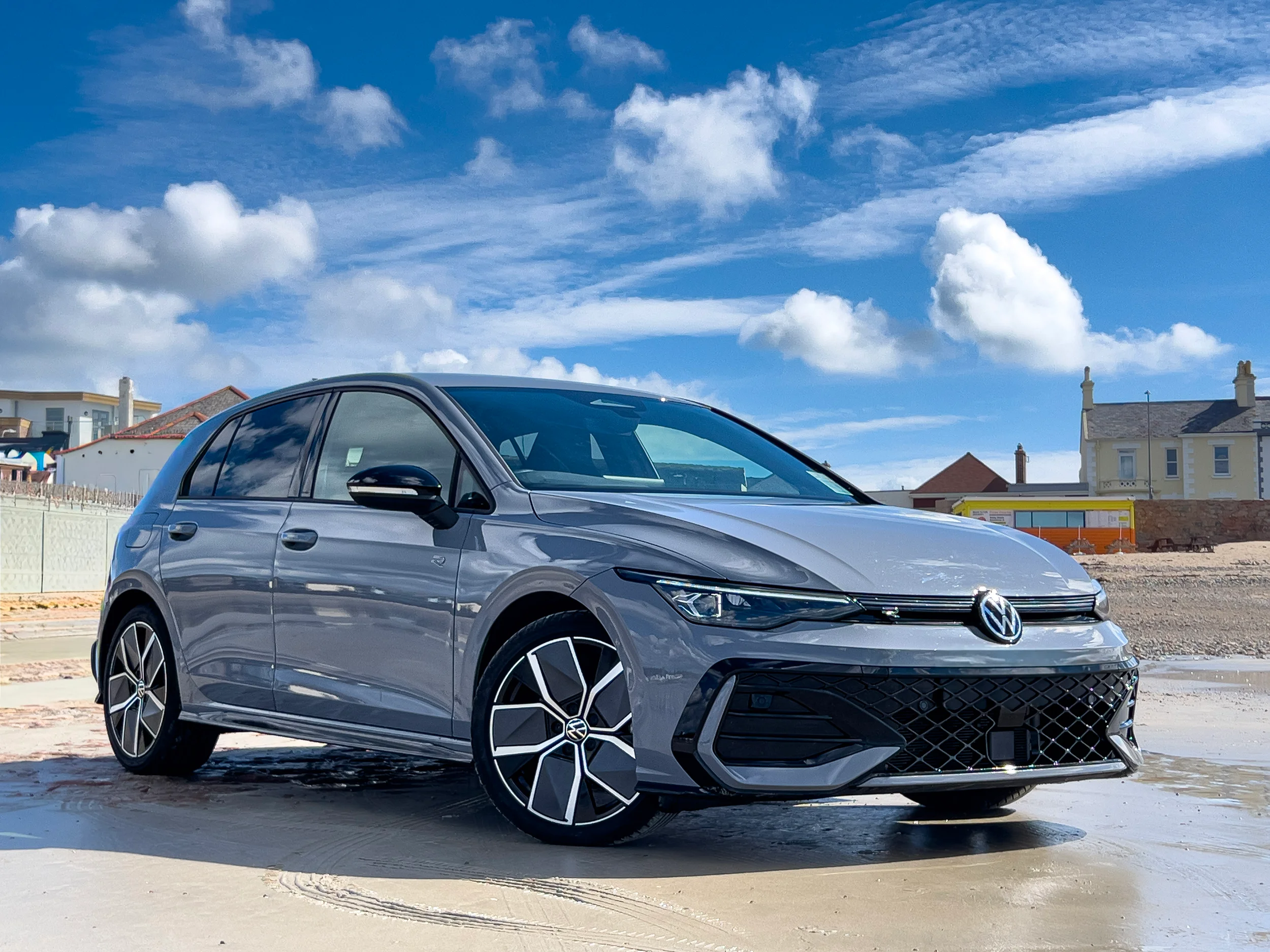 Volkswagen Golf 1.5 e TSI 150 R-Line — photo 1