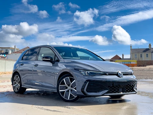 Volkswagen Golf 1.5 e TSI 150 R-Line