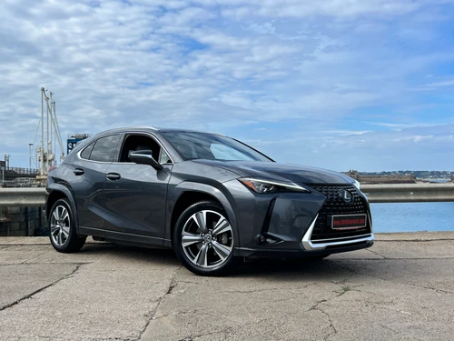 Lexus UX 300E Takumi