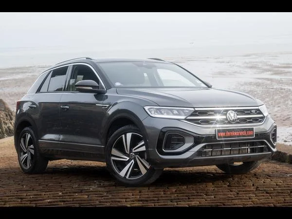 2023 Volkswagen T-Roc 1.5 TSI R-Line Hatchback — photo 1