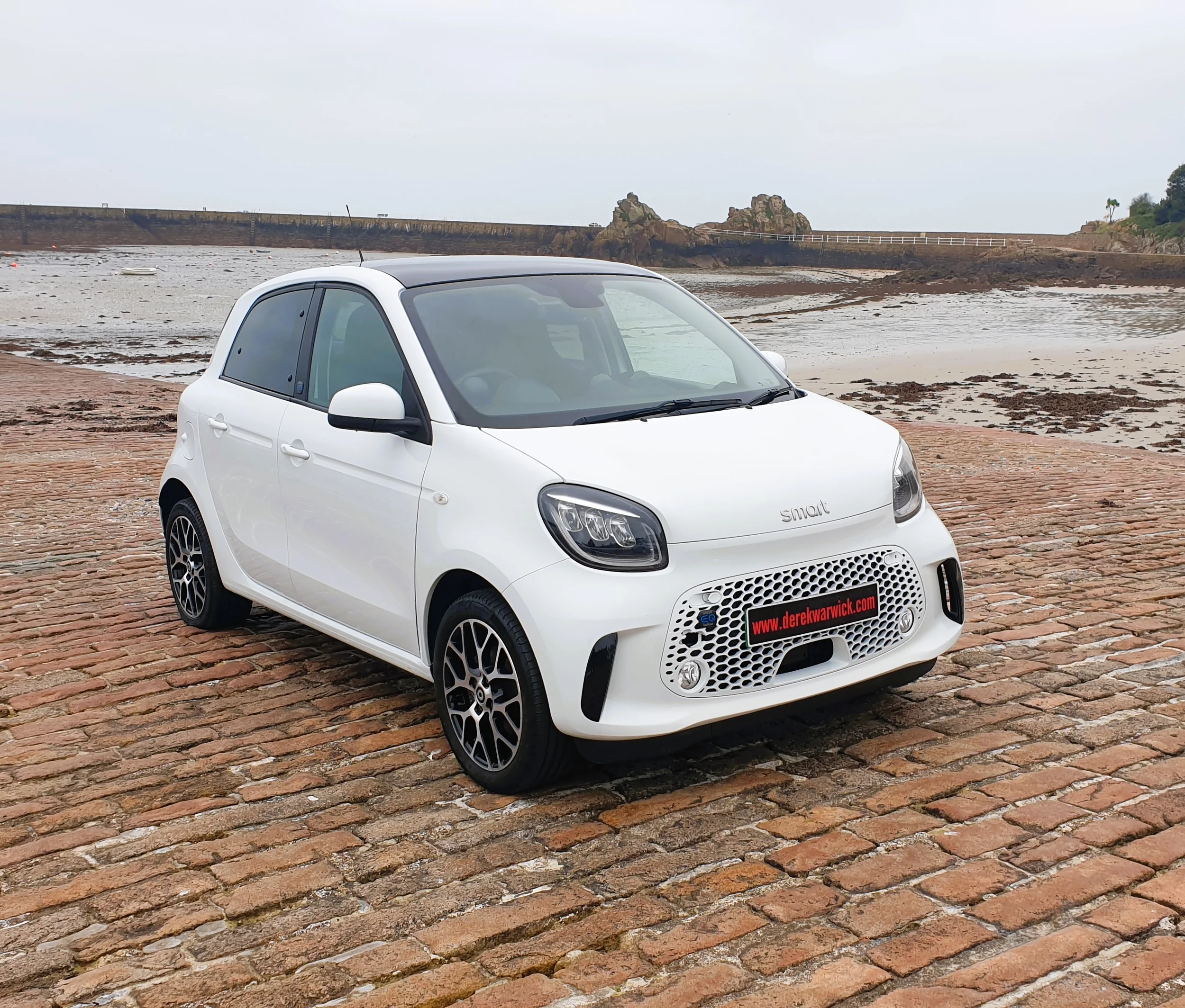 Smart EQ Forfour Exclusive 17kWh 60kW — photo 1