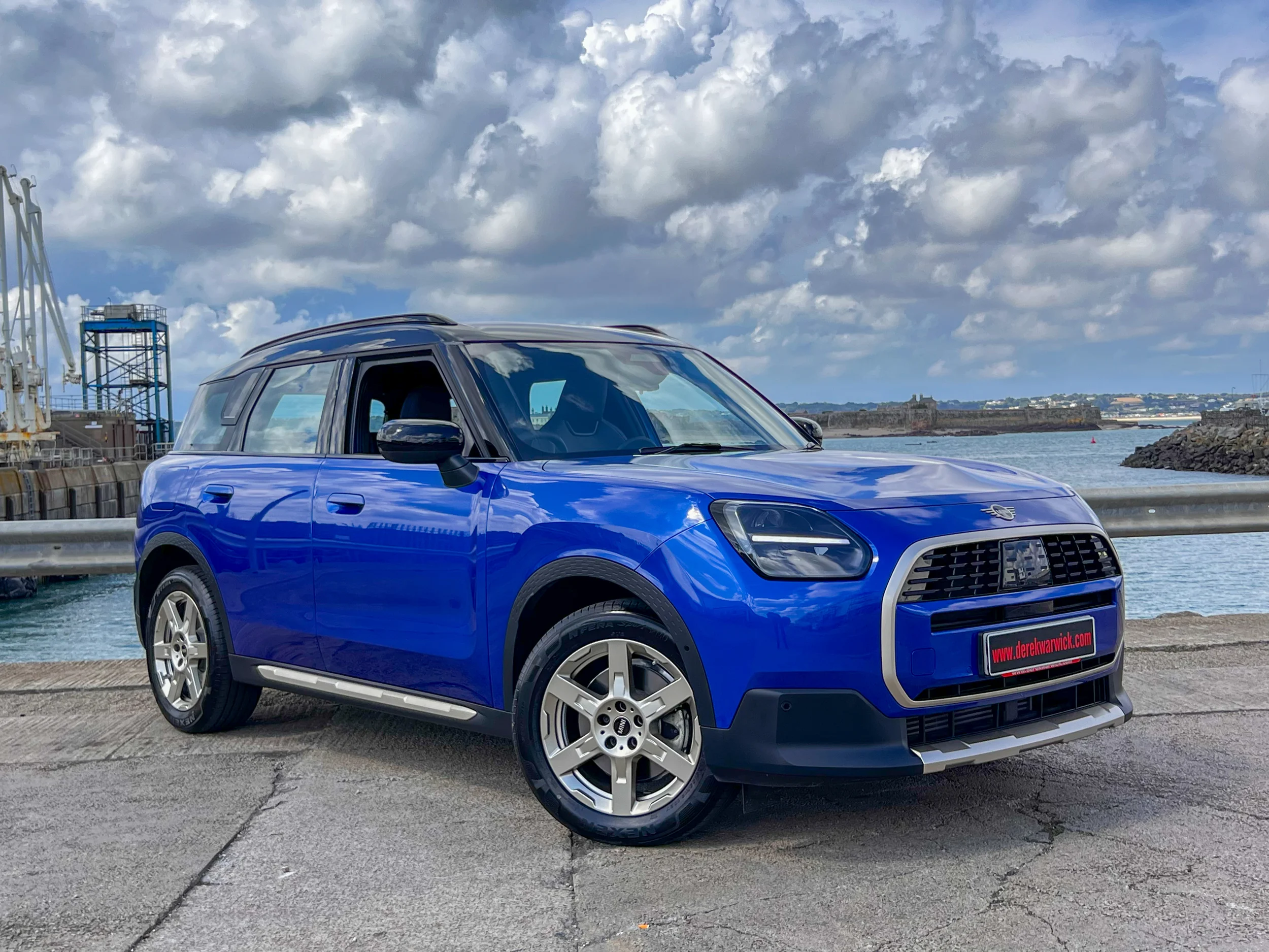 Mini Countryman 5D 1.5 C Exclusive — photo 1