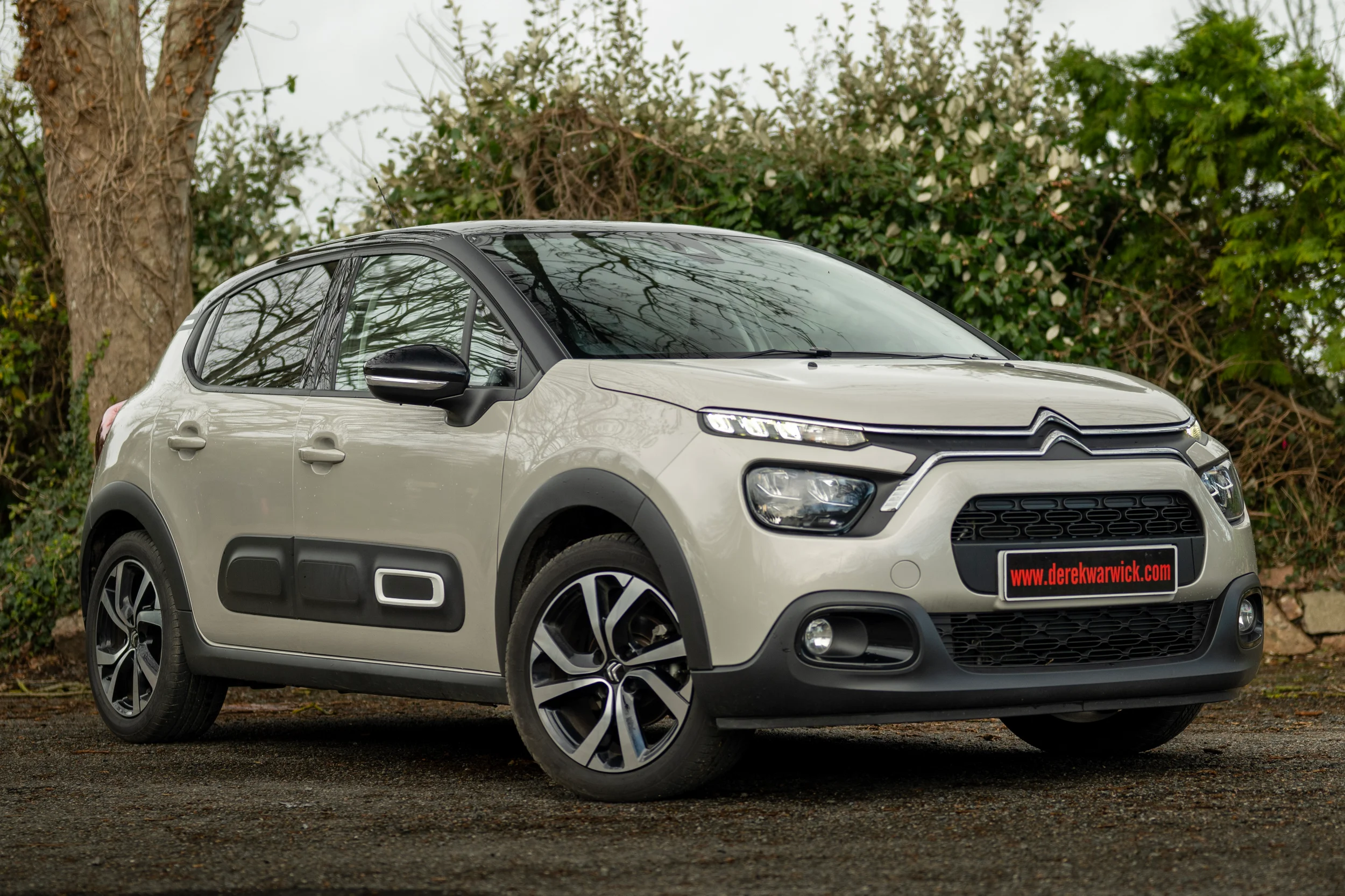 Citroen C3 1.2 Pure Tech 110 Max — photo 1