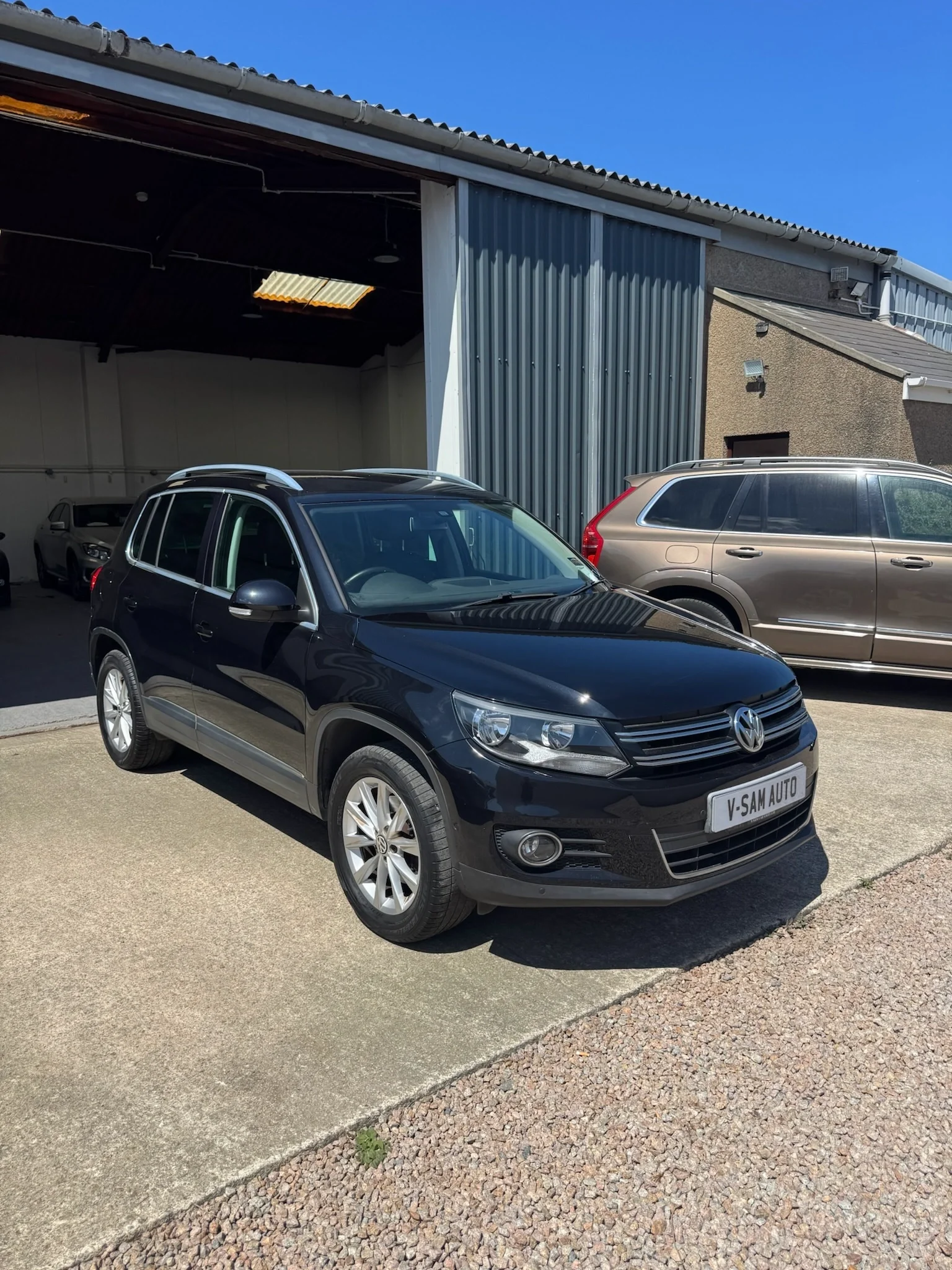 2012 Volkswagen Tiguan SE — photo 1